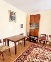 Apartament de vanzare 3 camere decomandat central 