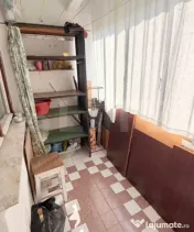 Apartament de vanzare 3 camere decomandat central 