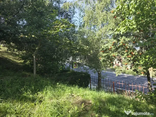 Casă de vacanță în Fundata, Brașov – 3.300 mp teren, acces direct din DN73