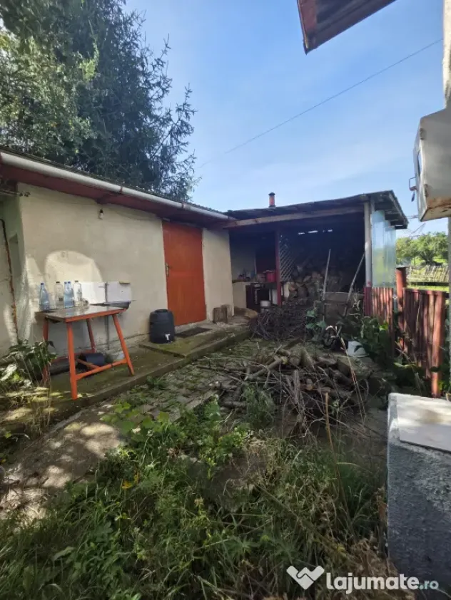 Casă de vacanță în Fundata, Brașov – 3.300 mp teren, acces direct din DN73