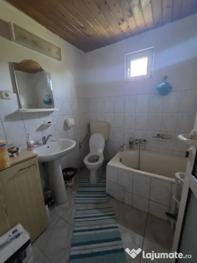 Casă de vacanță în Fundata, Brașov – 3.300 mp teren, acces direct din DN73