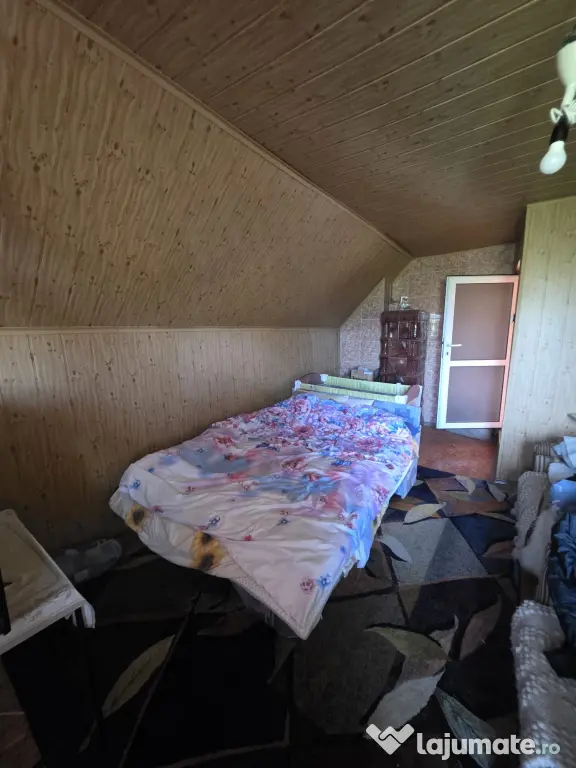 Casă de vacanță în Fundata, Brașov – 3.300 mp teren, acces direct din DN73
