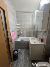Apartament 3 camere de inchiriat Dacia 