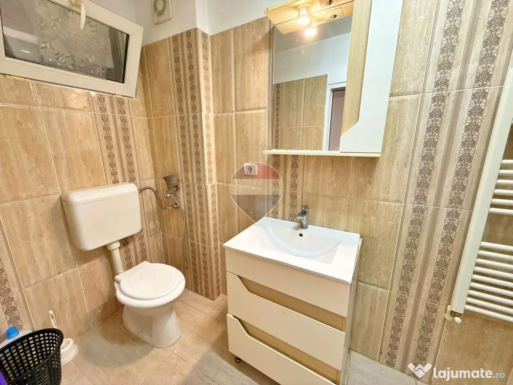 Casă cu 5 camere și garaj, de închiriat în zona Boul ... - Arad (Arad)