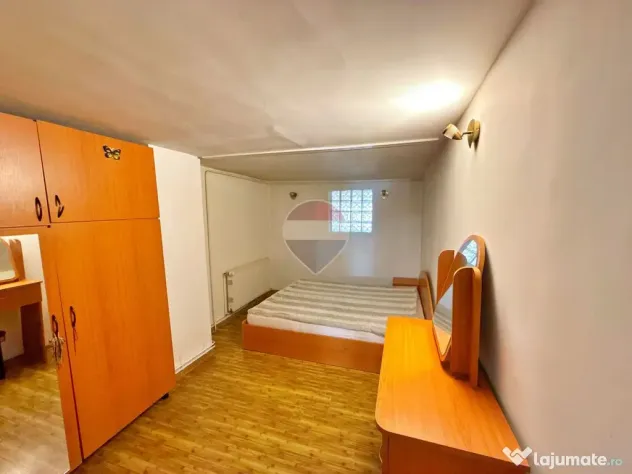 Casă cu 5 camere și garaj, de închiriat în zona Boul ... - Arad (Arad)