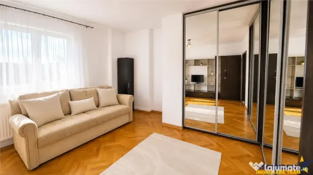 Proprietate cu caracter, regim vila, echipate, panorama mont - Brasov (Brasov)