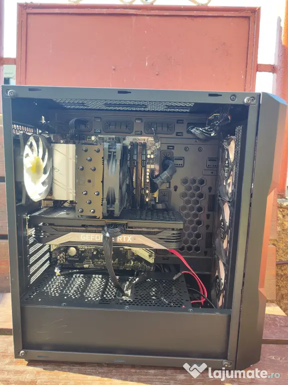 PC Gaming AMD Ryzen 5 5600X | RTX 3070 | 16GB RAM | Sursă Seasonic 80+ Gold