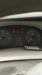 Vând Renault trafic 8+1