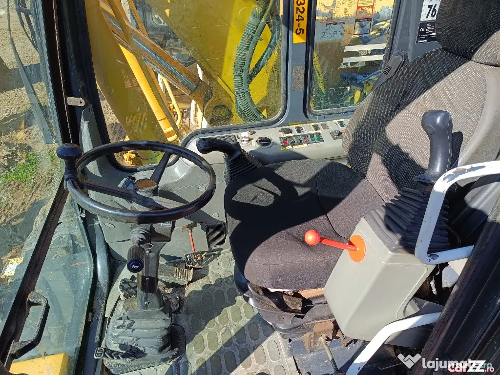 Excavator rutier–feroviar Komatsu PW170-ES, 21 tone, 2003 - Negresti Oas (Satu-Mare)