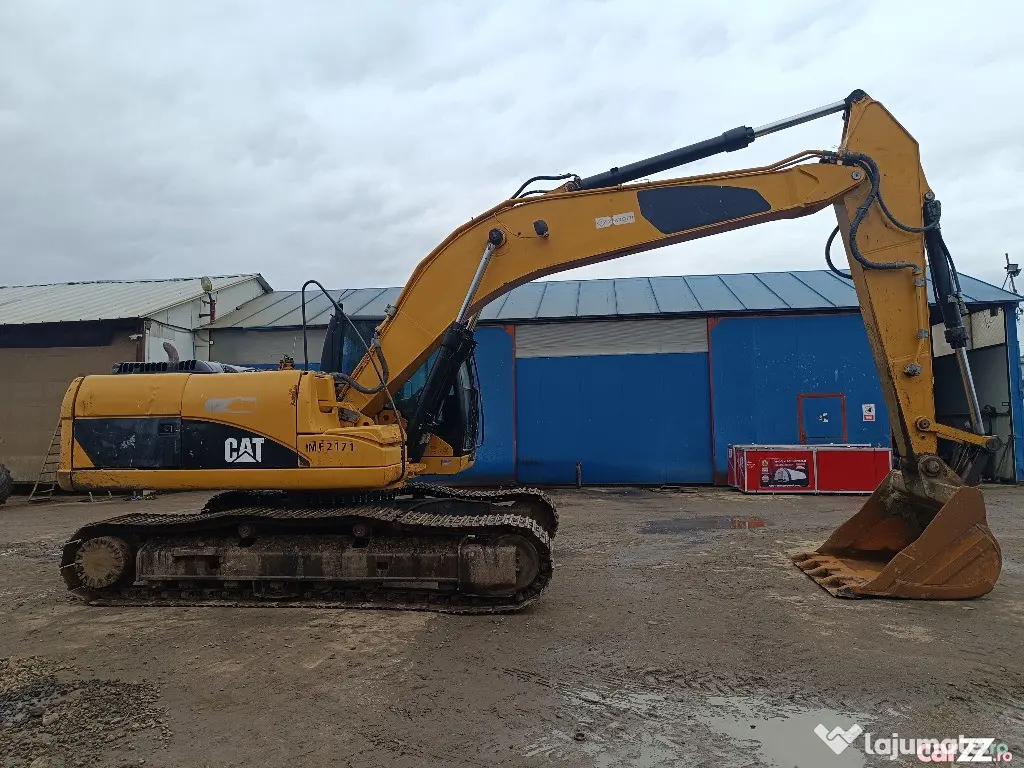 Excavator pe senile Caterpillar 323D L, 25 tone, 2008 - Negresti Oas (Satu-Mare)
