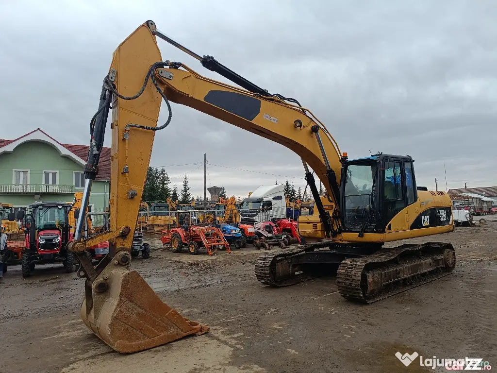 Excavator pe senile Caterpillar 323D L, 25 tone, 2008 - Negresti Oas (Satu-Mare)
