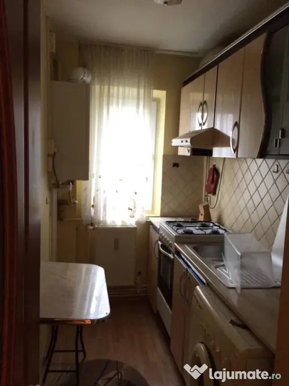 Apartament Cu 2 Camere Nedecomandate Etajul 2 - Zona George Enescu - Suceava (Suceava)