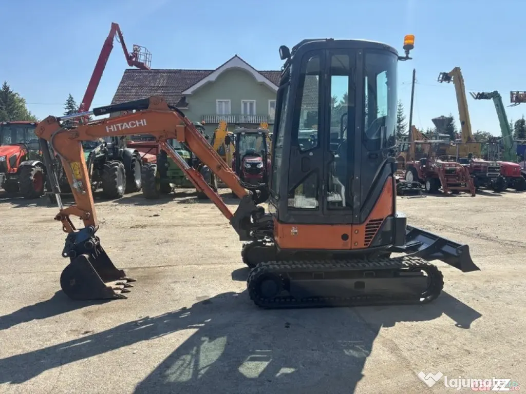 Miniexcavator Hitachi ZAXIS 22U-2, 2010, 2,2 tone - Negresti Oas (Satu-Mare)