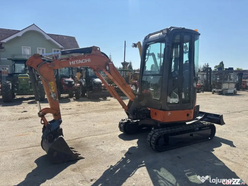 Miniexcavator Hitachi ZAXIS 22U-2, 2010, 2,2 tone - Negresti Oas (Satu-Mare)