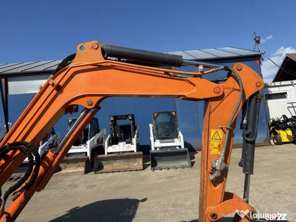 Miniexcavator Hitachi ZAXIS 22U-2, 2010, 2,2 tone - Negresti Oas (Satu-Mare)