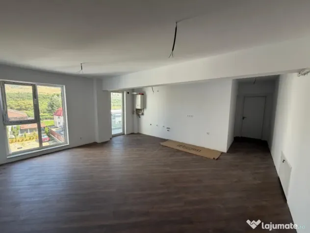 Apartament 3 camere, 69,96 mp, zona Tineretului - Floresti (Cluj)