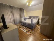 Casă cu 4 dormitoare, terasă de 50 mp, garaj și teren 500 