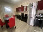 Casă cu 4 dormitoare, terasă de 50 mp, garaj și teren 500 