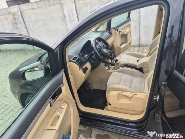 Volkswagen Touran (2004) 1.9 TDI, 5 Locuri, Motor - Campia Turzii (Cluj)