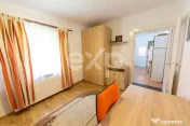 Garsonieră la casă de închiriat,str Lungă 