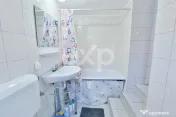 Garsonieră la casă de închiriat,str Lungă 