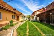 Garsonieră la casă de închiriat,str Lungă 