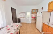 Garsonieră la casă de închiriat,str Lungă 