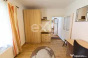 Garsonieră la casă de închiriat,str Lungă 