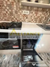 2 MINUTE DE METROU - 3 CAMERE DE INCHIRIAT - RENOVAT - PI...