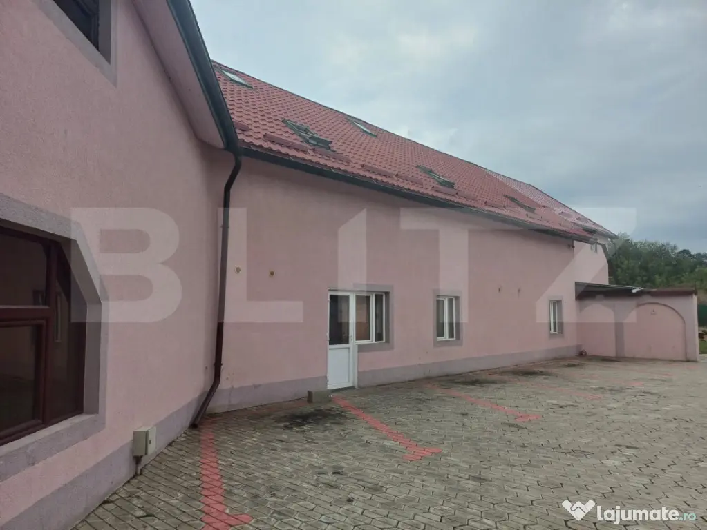 Casa de vanzare, 550 mp, teren 700 mp, zona Burdujeni - Suceava (Suceava)