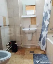 Apartament de 2 camere, decomandat, 67 mp, zona Granit