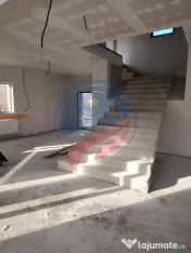 Vilă semifinisată de vânzare str. Remetea 217 mp si 67...