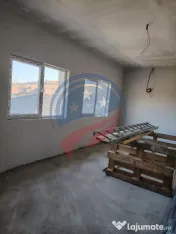 Vilă semifinisată de vânzare str. Remetea 217 mp si 67...