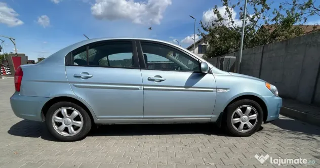 Vând Hyundai Accent