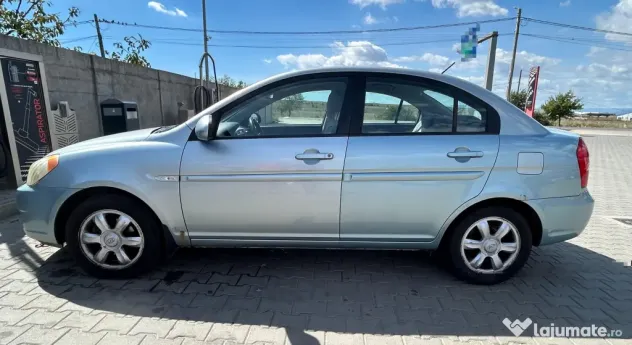 Vând Hyundai Accent