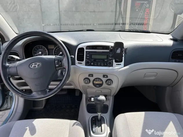 Vând Hyundai Accent