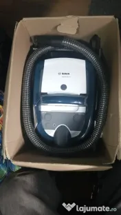 Vând aspirator bosch 