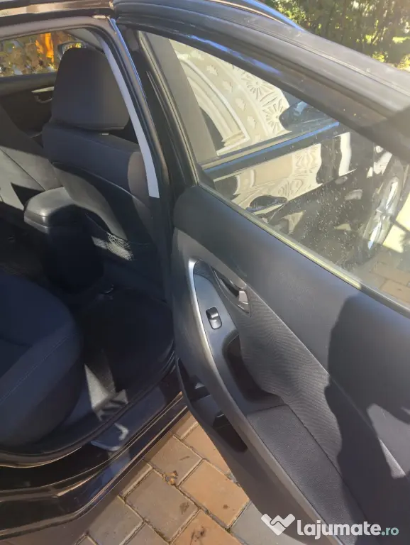 Vând auto Hyundai Elantra Highway+. Gata de drum.