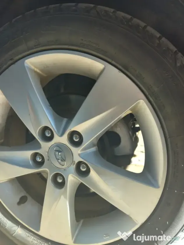 Vând auto Hyundai Elantra Highway+. Gata de drum.