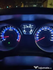 Vând auto Hyundai Elantra Highway+. Gata de drum.