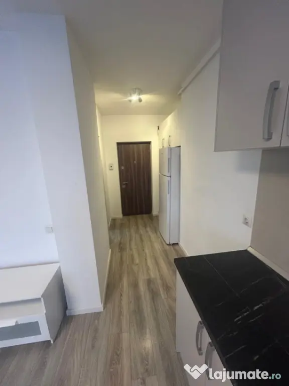 Vand apartament 3 camere 65mp+balcon 8 mp zona Avram Iancu , - Floresti (Cluj)