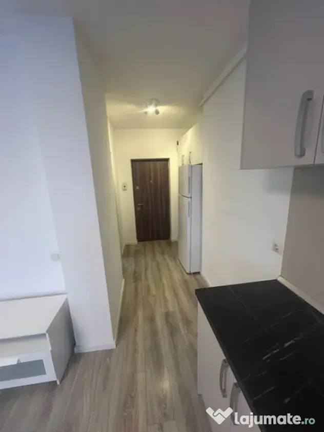 Vand apartament 3 camere 65mp+balcon 8 mp zona Avram Iancu , - Floresti (Cluj)