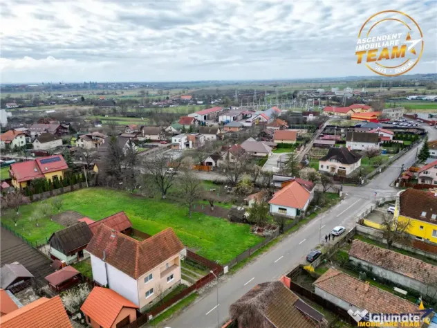 Casa traditionala, cu 709 mp teren intravilan zona apreciabi - Sfantu Gheorghe (Covasna)