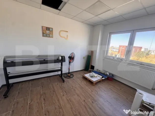Hală industrială 390 mp, teren 2.045 mp, afacere tipografi - Craiova (Dolj)