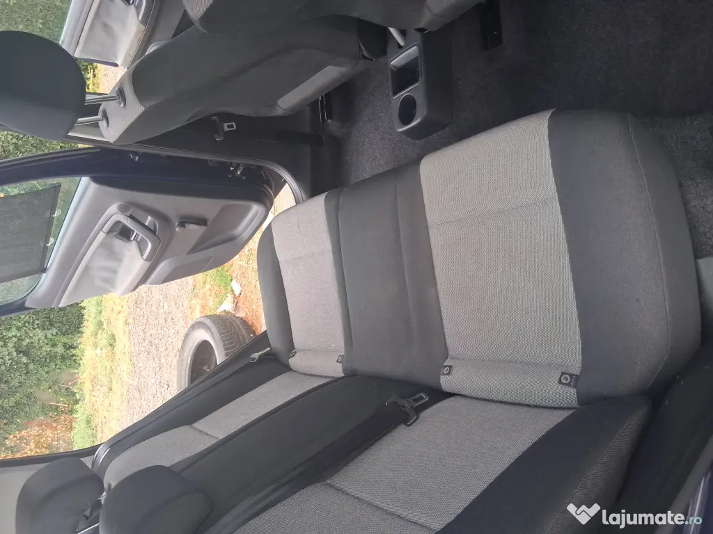 Vând skoda fabia 2. 1,2 benzina 2012.