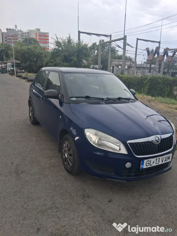 Vând skoda fabia 2. 1,2 benzina 2012.