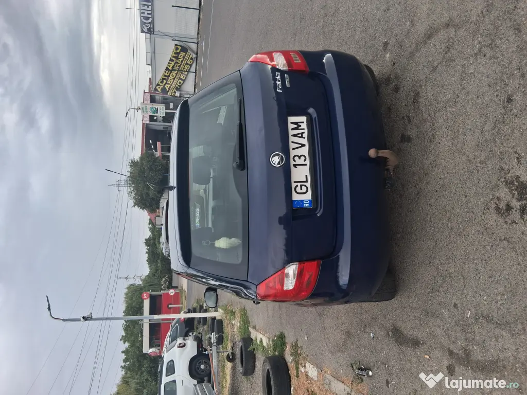 Vând skoda fabia 2. 1,2 benzina 2012.