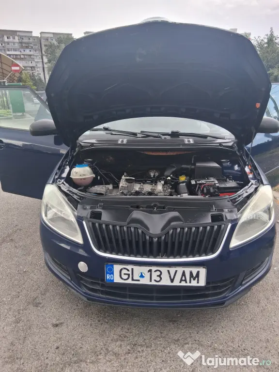 Vând skoda fabia 2. 1,2 benzina 2012.