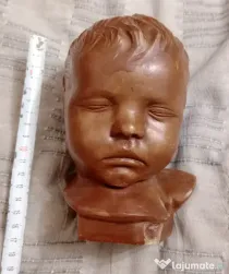 Bust de bebelus adormit teracota/gips patinat 17 cm. foarte greu