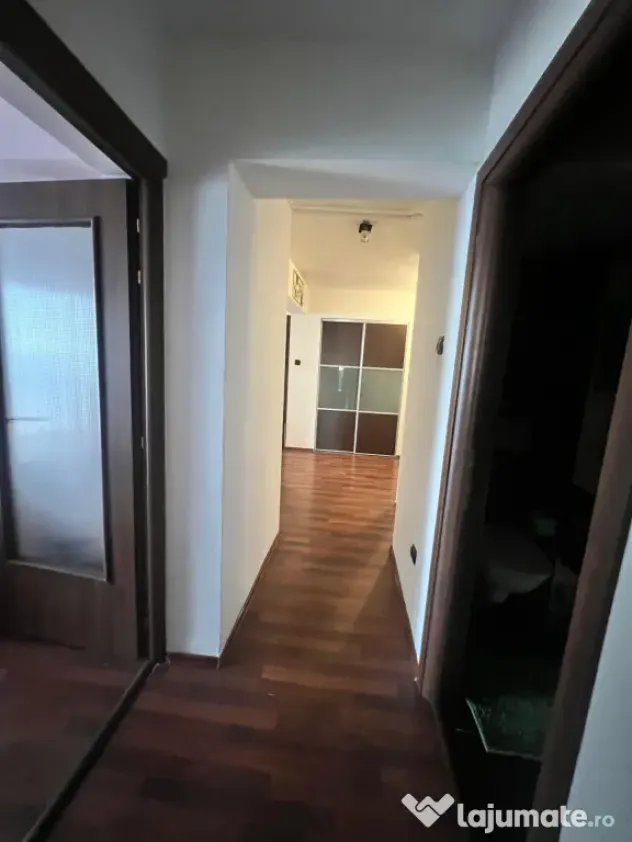 Faleza Nord apartament 3 camere loc parcare termen lung - Constanta (Constanta)
